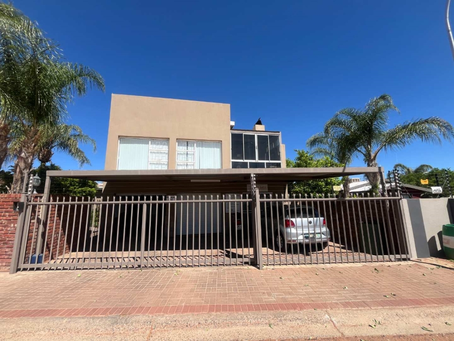 5 Bedroom Property for Sale in Blydeville Northern Cape